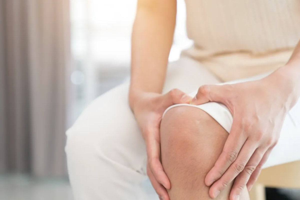 osteoporosis vs osteoarthritis difference symptoms risk factors