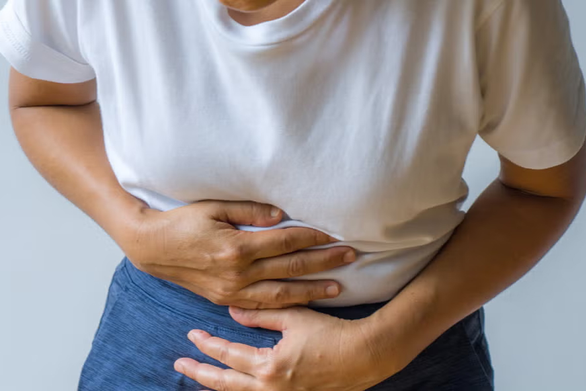 World Ovarian Cancer Day: Don’t Ignore Bloating & Acidity—Early Signs Young Women Miss