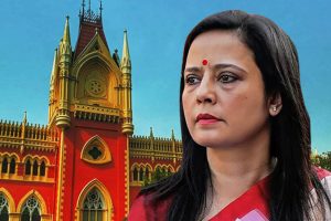 ইদে গোহত্যায় ছাড় চেয়ে হাই কোর্টের দ্বারস্থ মহুয়া! মামলা তৃণমূল বিধায়কেরও 