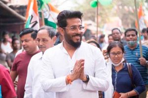 ‘চোর চোর’ বলে কাদা ছুড়েছিল লোকে, বারাকপুরে হেরে রাজনীতি ছাড়লেন রাজ চক্রবর্তী!