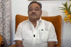 ‘কোনও ঋতব্রত, পরমব্রত…’, বিজেপির ‘বন্ধ দরজা’ কাদের জন্য খোলা? বললেন শমীক