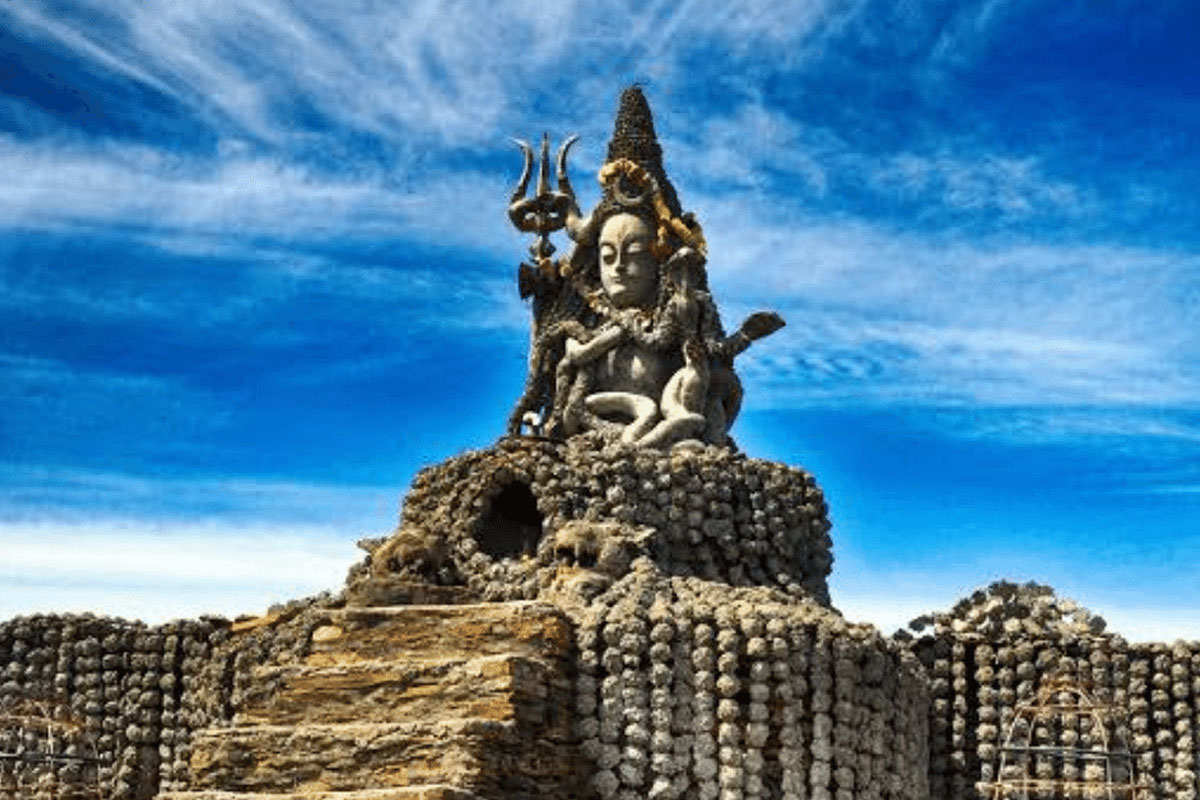 artist spends 38 years to built shiv temple seen in dream