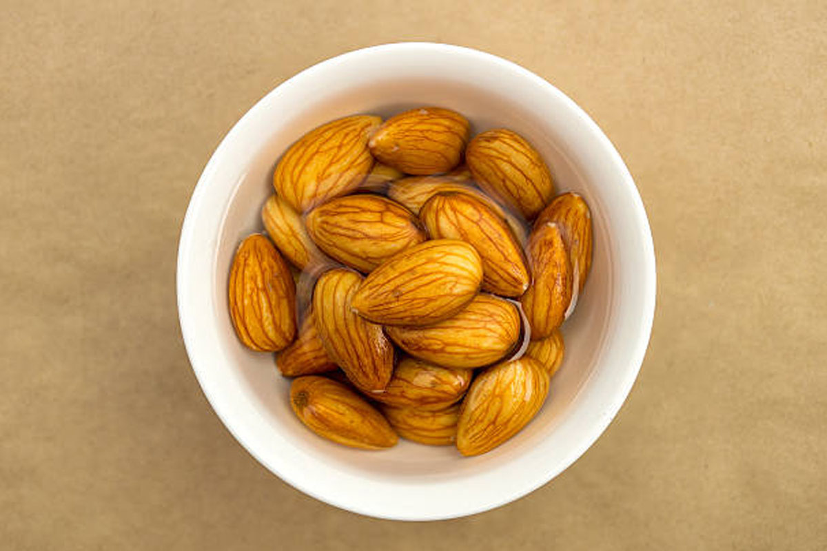 Soaked Almonds Benefits: Reduce Hair Fall, Strengthen Bones & Boost Health Naturally