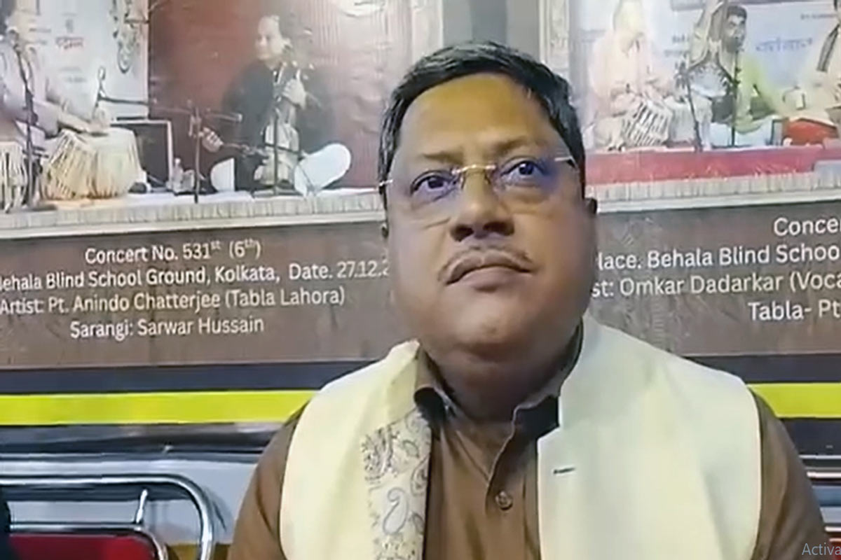 আদালতে তোলার সময় তৃণমূল কাউন্সিলর সুদীপকে লক্ষ্য করে জুতো-ডিম! শুনতে হল ‘চোর’ স্লোগান