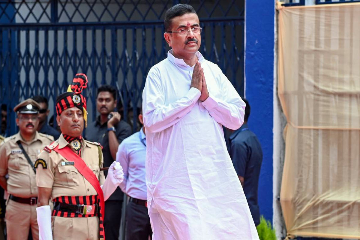 মাঝপথেই থামল কনভয়! ‘আমার জন্য সিগন্যাল ভাঙা চলবে না’, পুলিশকে নির্দেশ মুখ্যমন্ত্রীর