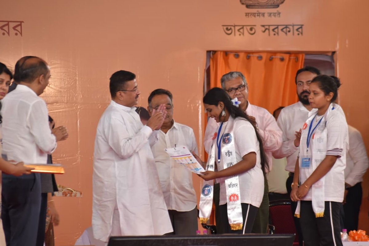 আজ থেকেই রাজ্যজুড়ে শুরু সার্ভাইকাল ক্যানসারের টিকা, বিধাননগরে হাজির খোদ শুভেন্দু