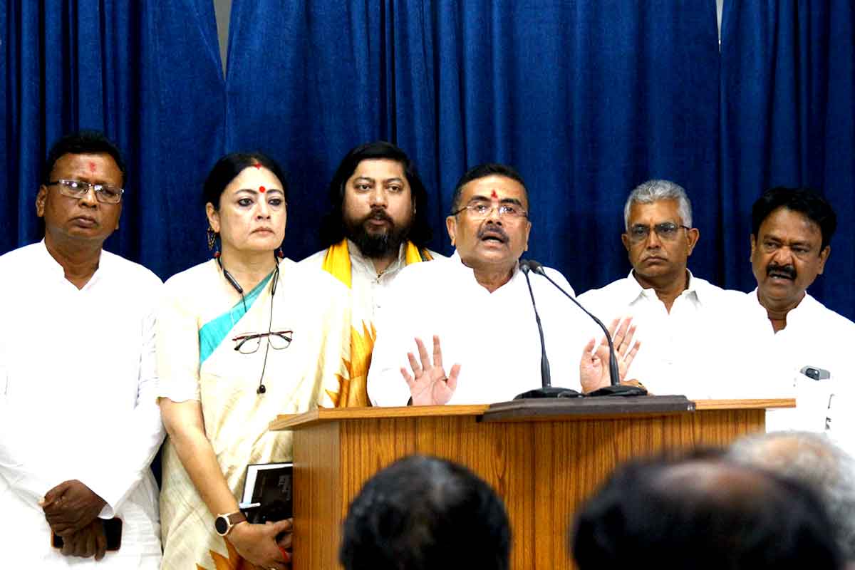 সোমেই পূর্ণাঙ্গ মন্ত্রিসভা, মুখ্যমন্ত্রীর হাতেই থাকছে অর্থ
