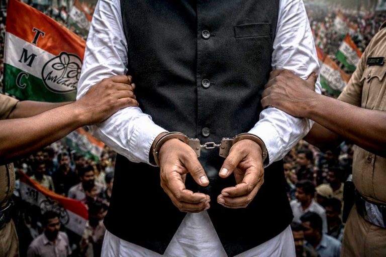 পুলিশের জালে হালিশহরের প্রাক্তন পুরপ্রধান, বেঙ্গালুরুতে ধৃত টাকির ভাইস চেয়ারম্যানও