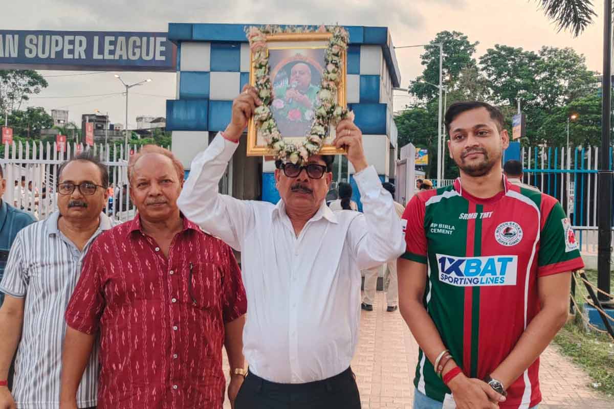 টুটু বোসের স্মৃতি আঁকড়ে সমর্থকরা