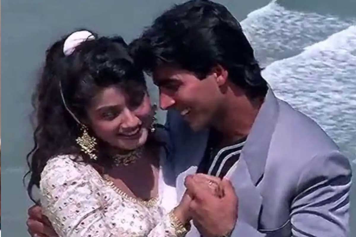 Akshay Kumar and Raveena Tandon reunite after many years.
