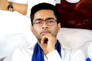 আগামী সপ্তাহেই সংসদে ‘অপারেশন লোটাস’! মমতার নির্দেশে হঠাৎ দিল্লিতে অভিষেক