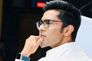 আগামী সপ্তাহেই সংসদে ‘অপারেশন লোটাস’! মমতার নির্দেশে হঠাৎ দিল্লিতে অভিষেক