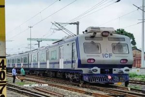 এবার আরও ৫ স্টেশনে দাঁড়াবে রানাঘাট-শিয়ালদহ এসি লোকাল, তীব্র গরমে ‘কুল’ সিদ্ধান্ত রেলের