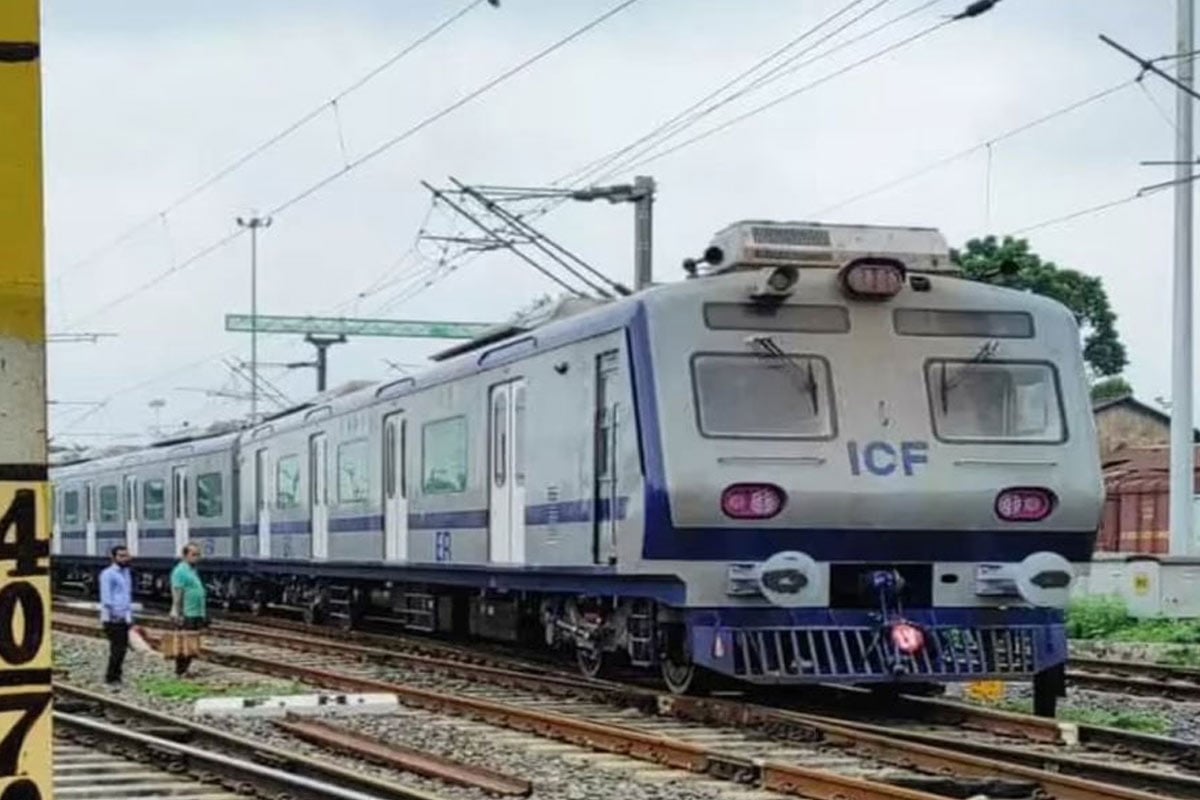 এবার আরও ৫ স্টেশনে দাঁড়াবে রানাঘাট-শিয়ালদহ এসি লোকাল, তীব্র গরমে ‘কুল’ সিদ্ধান্ত রেলের