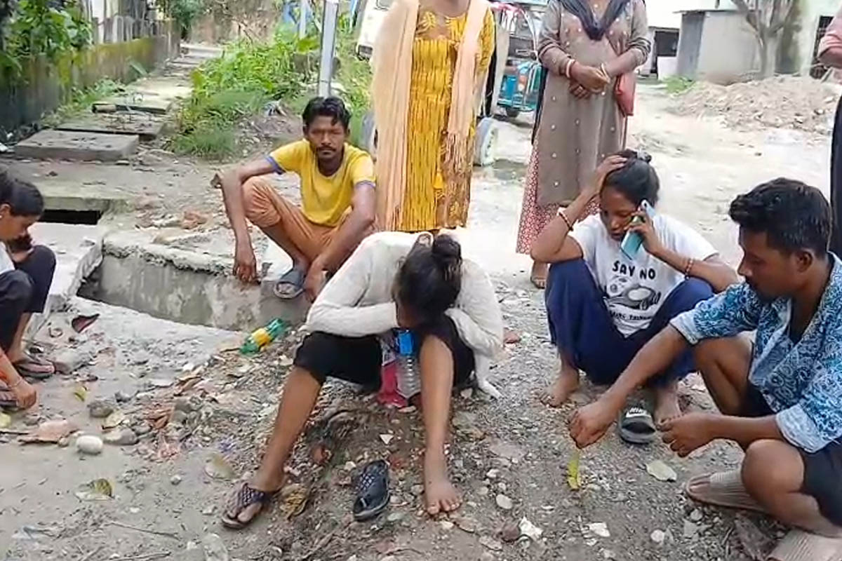 আলিপুরদুয়ারে অবৈধ নির্মাণের বলি শিশু, রাস্তা অবরোধ ক্ষিপ্ত জনতার