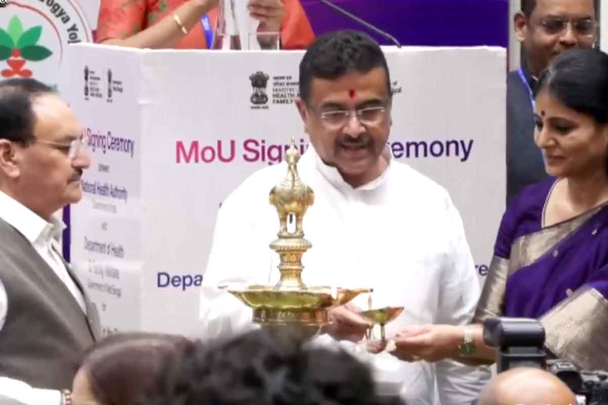 নামে মন্দির থাকায় বাদ! শুভেন্দু মুখ্যমন্ত্রী হতেই বাংলায় চালু ‘আয়ুষ্মান ভারত’