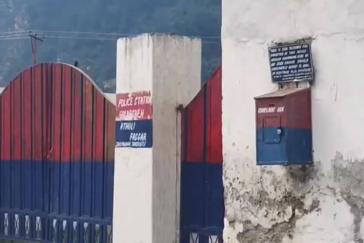 থানা ভাঙচুর, পুলিশকর্মীদের হেনস্তা, কাশ্মীরের কিশতওয়ার ৪০ সেনাকর্মীর বিরুদ্ধে এফআইআর