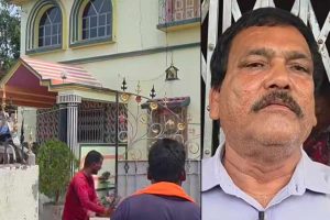 চাকরির ‘টোপ’ দিয়ে হাতানো জমিতে প্রাসাদ! জনতার বিক্ষোভে ‘গৃহবন্দি’ তৃণমূল নেতা