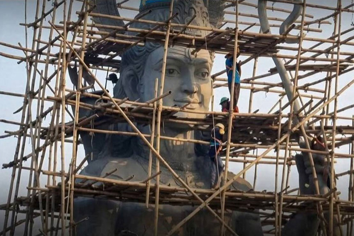 মৌলবাদীদের হুমকির জের, বাংলাদেশে বন্ধ বিশ্বের বৃহত্তম রামমূর্তি নির্মাণ, সরব তসলিমা