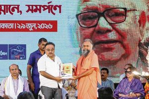 ‘রাজনীতির একাধিপত্য প্রতিষ্ঠার জায়গা নয় বইমেলা’, সাফ জানালেন শমীক