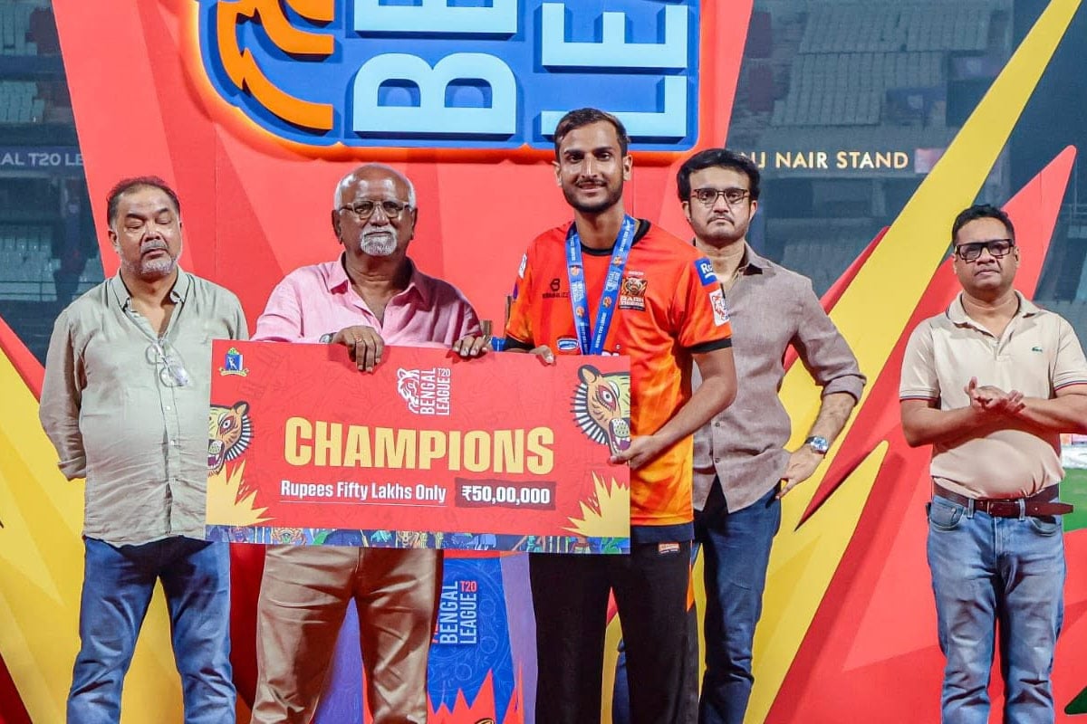 রঙিন জেরক্স করে ইডেনে ঢোকার চেষ্টা! বেঙ্গল প্রো টি-২০ ফাইনালেও সিএবিতে টিকিট বিতর্ক