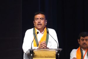 ‘বিজেপির মন্ত্র আমি নয় আমরা’, সরকারি কাজের মূল্যায়নে দলের নজরদারি চান মুখ্যমন্ত্রী শুভেন্দু