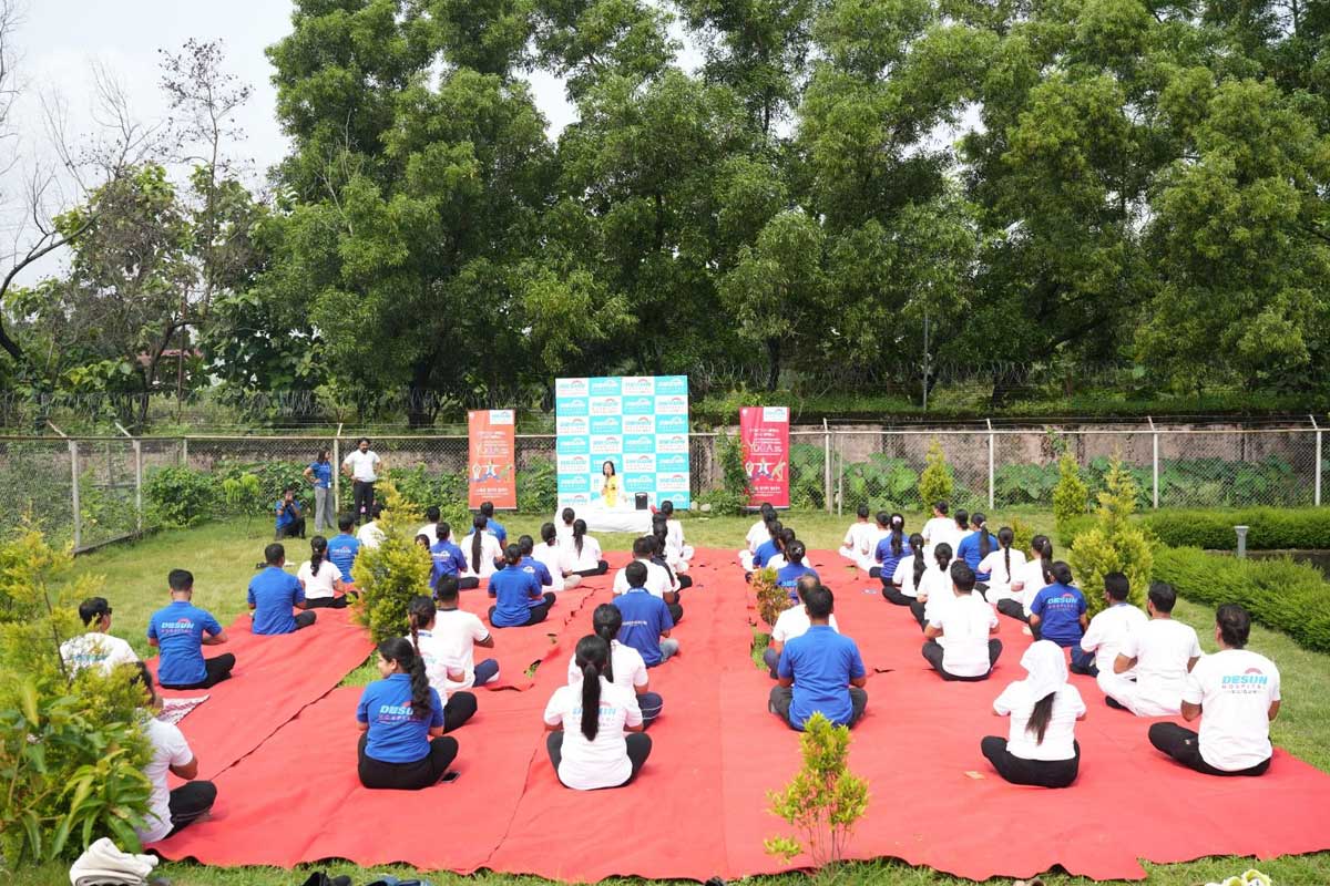 বার্ধক্য জয় করতে যোগের ম্যাজিক, অনন্য উদ্যোগ কলকাতার ডিসান হাসপাতালে
