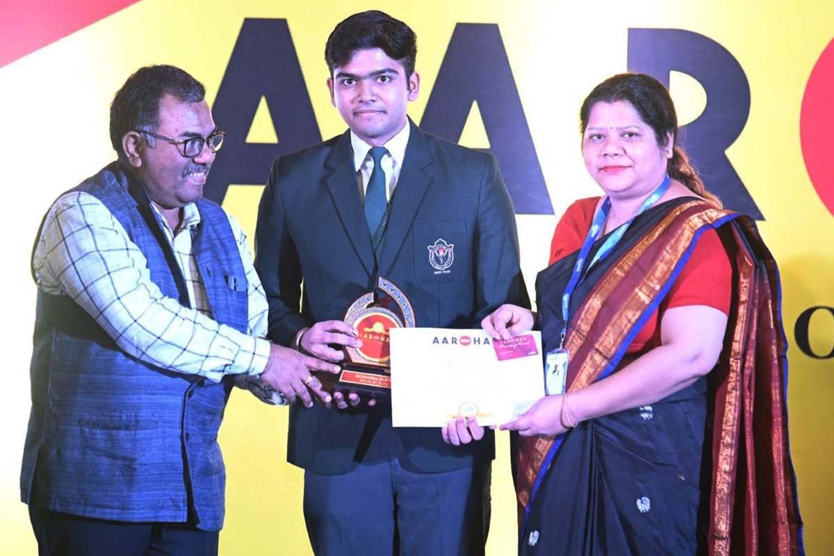 desun hospital aarohan 2026 recognises academic excellence