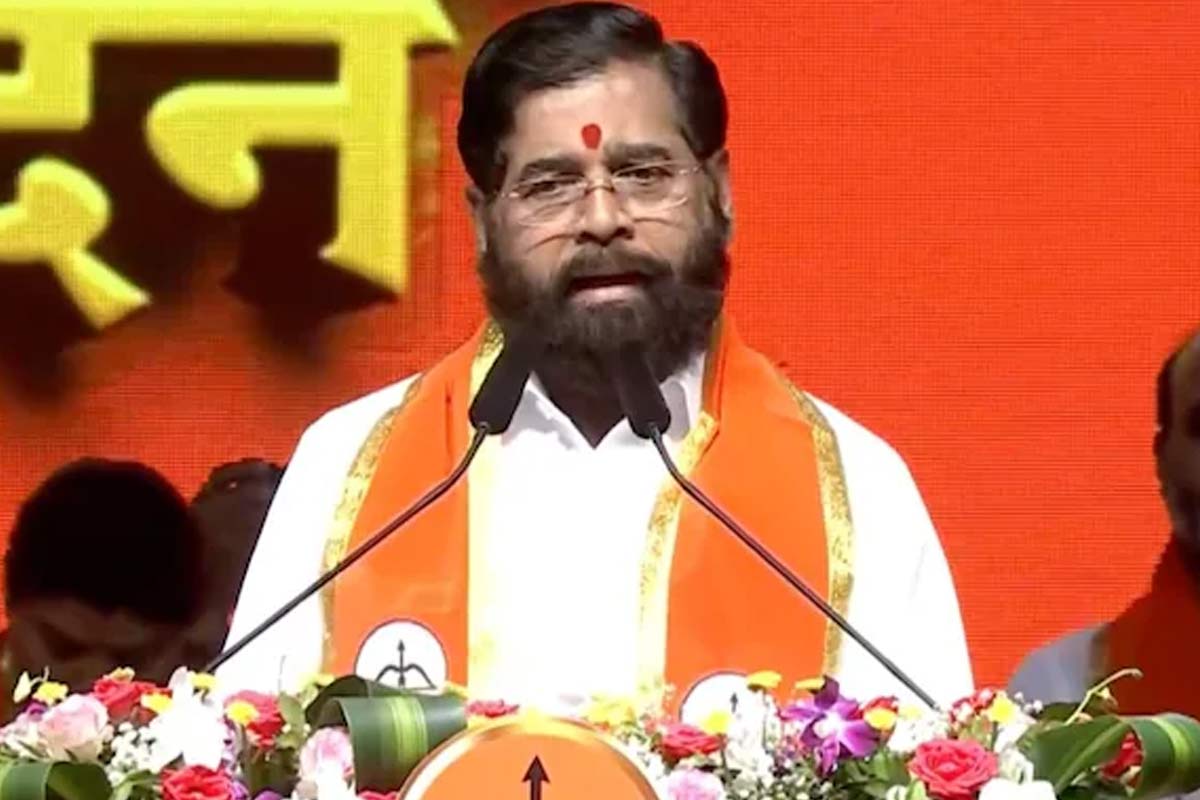 ‘কুকুররা ঘেউঘেউ করে, বাঘেরা করে শিকার’, উদ্ধব শিবিরকে আক্রমণ একনাথের