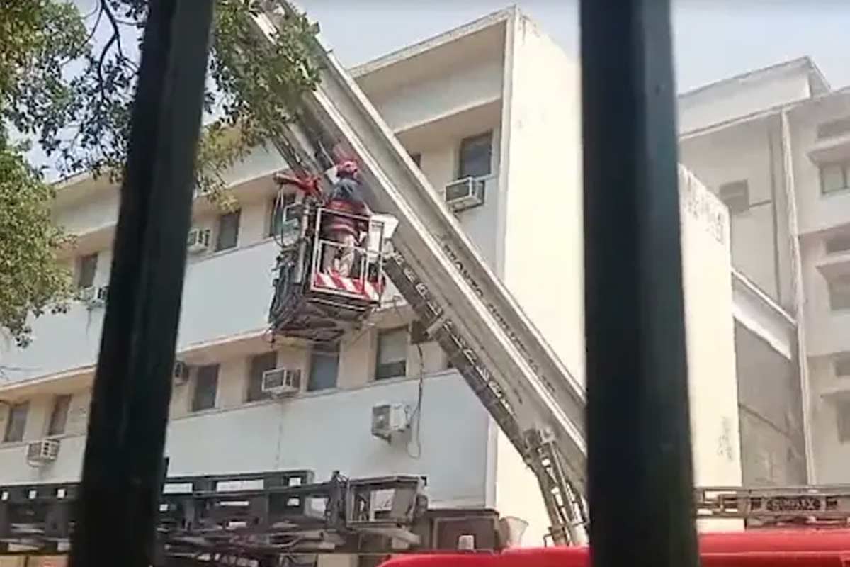 নিট বিতর্কের মাঝেই দিল্লিতে শিক্ষামন্ত্রকের ভবনে ভয়ংকর অগ্নিকাণ্ড, পুড়ে ছাই নথিপত্র