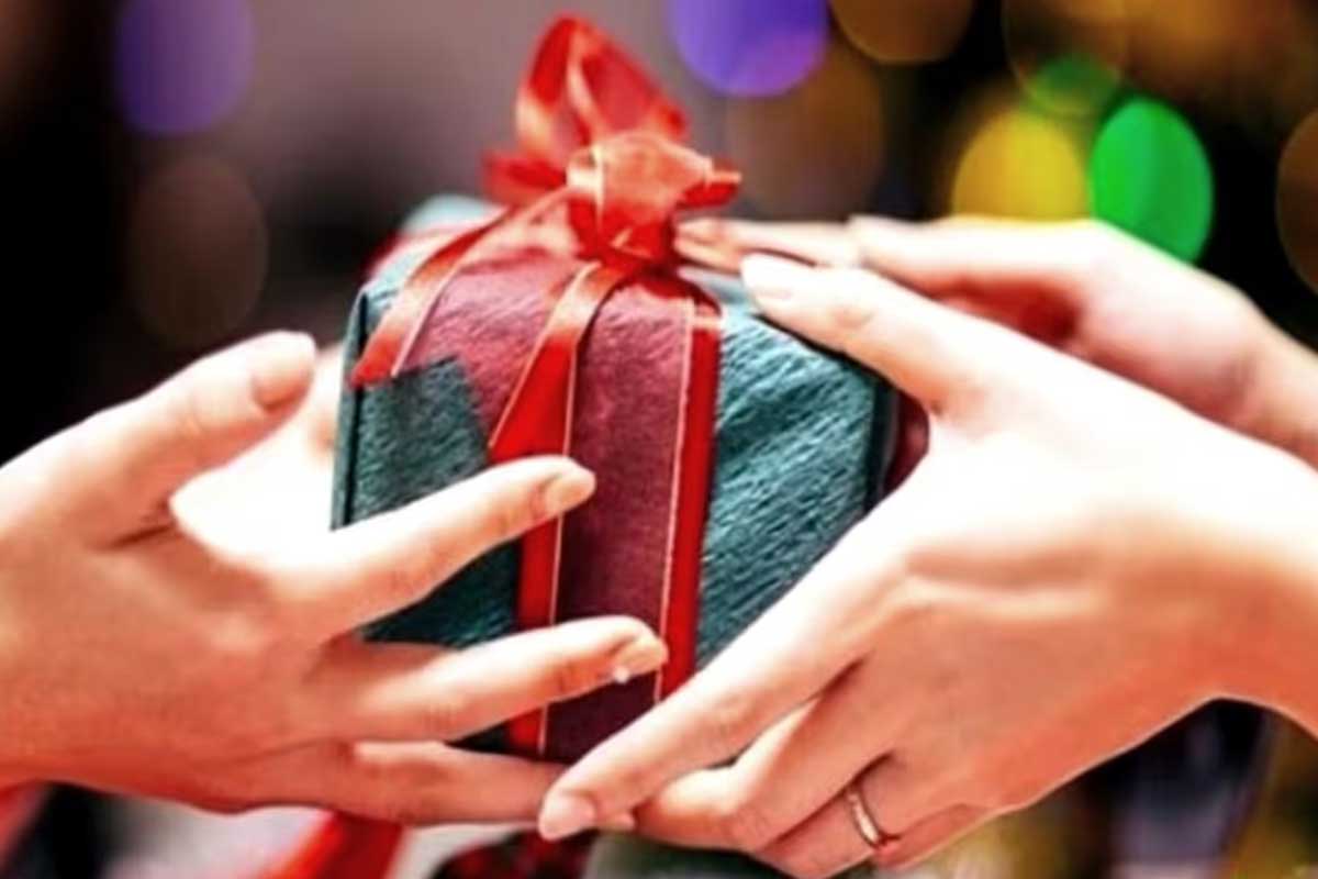 Jamai Shasthi 2026: Looking for the perfect gift for your mother-in-law?