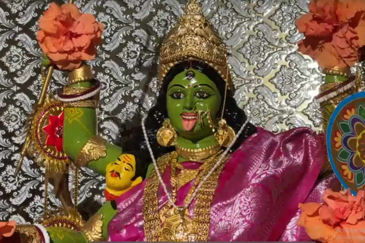 কুসংস্কার ঘুচিয়ে নজির, অম্বুবাচীতেও অবারিত হুগলির ‘সবুজ কালী’র মন্দির