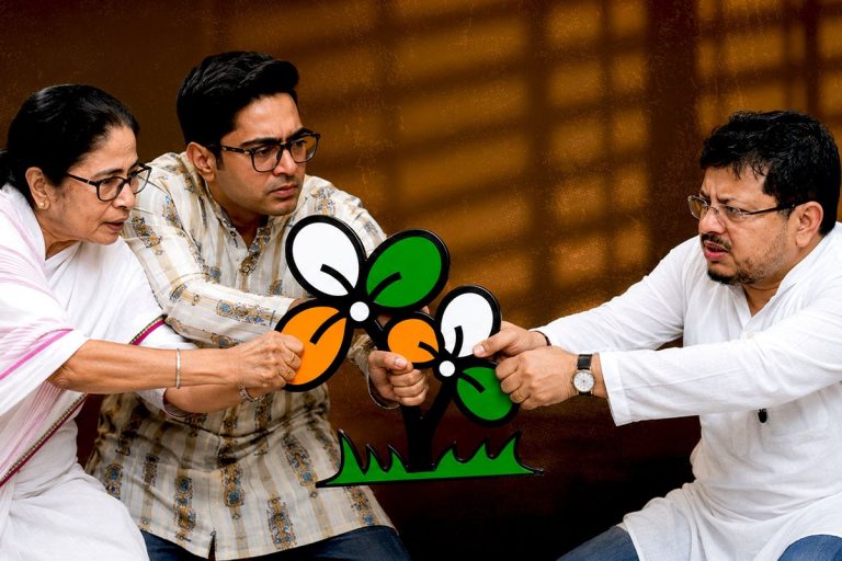 পদে নেই মমতা, বাদ অভিষেক, এবার ঋতব্রতর হাতেই বঙ্গের তৃণমূল!