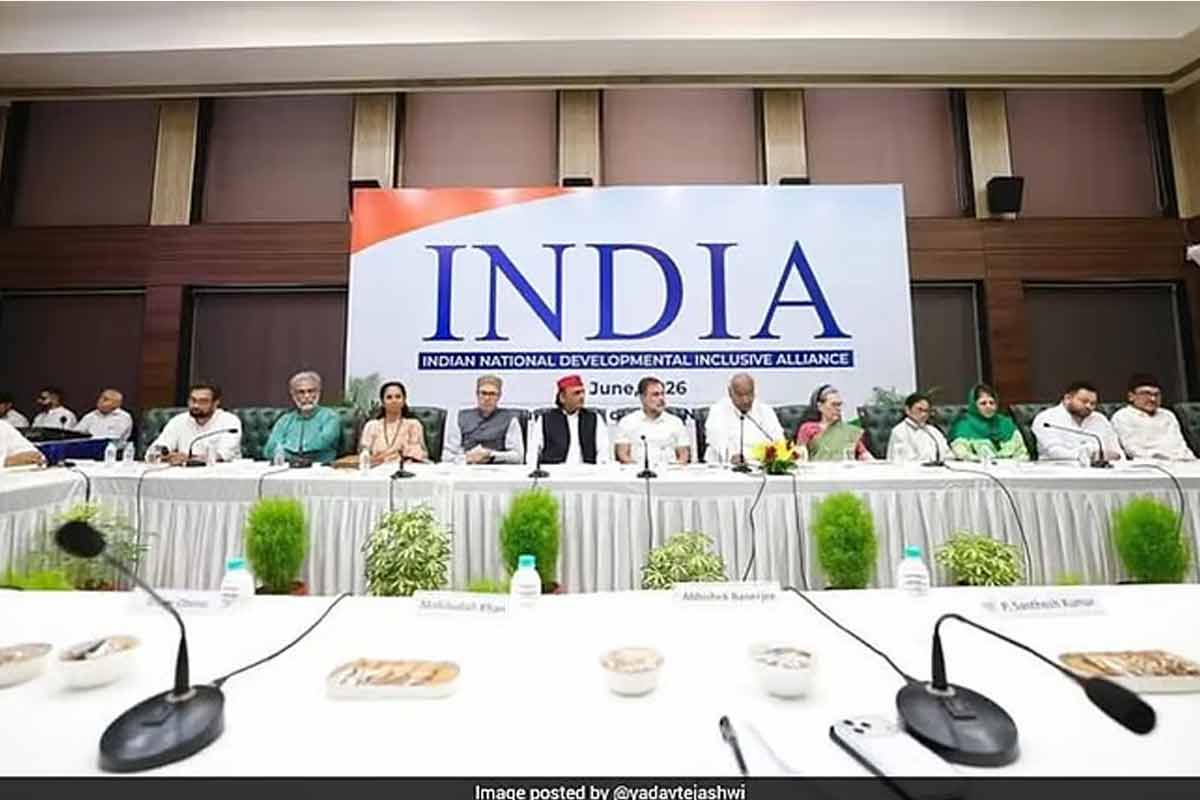 এসআইআর ইস্যুতে প্রধান বিচারপতিকে চিঠি ইন্ডিয়ার, সই করল ‘দলছুট’ আপ-ডিএমকেও