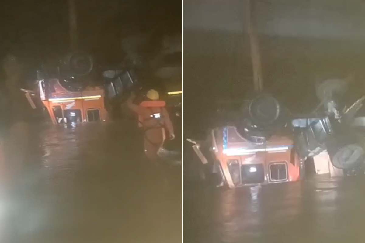 জাতীয় সড়কের রেলিং ভেঙে নদীতে পণ্যবাহী ট্রাক! কালচিনিতে মৃত ২