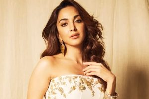 ‘গর্ভাবস্থায় দেবী, সন্তান জন্মালেই শুরু কটাক্ষ-সমালোচনা’! কার বিরুদ্ধে ক্ষোভ ওগরালেন কিয়ারা?