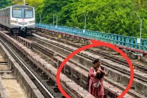 মেট্রো লাইনে নেমে প্ল্যাটফর্ম বদলের চেষ্টা মহিলার! ভাইরাল ভিডিও দেখে কী বলছে কর্তৃপক্ষ?