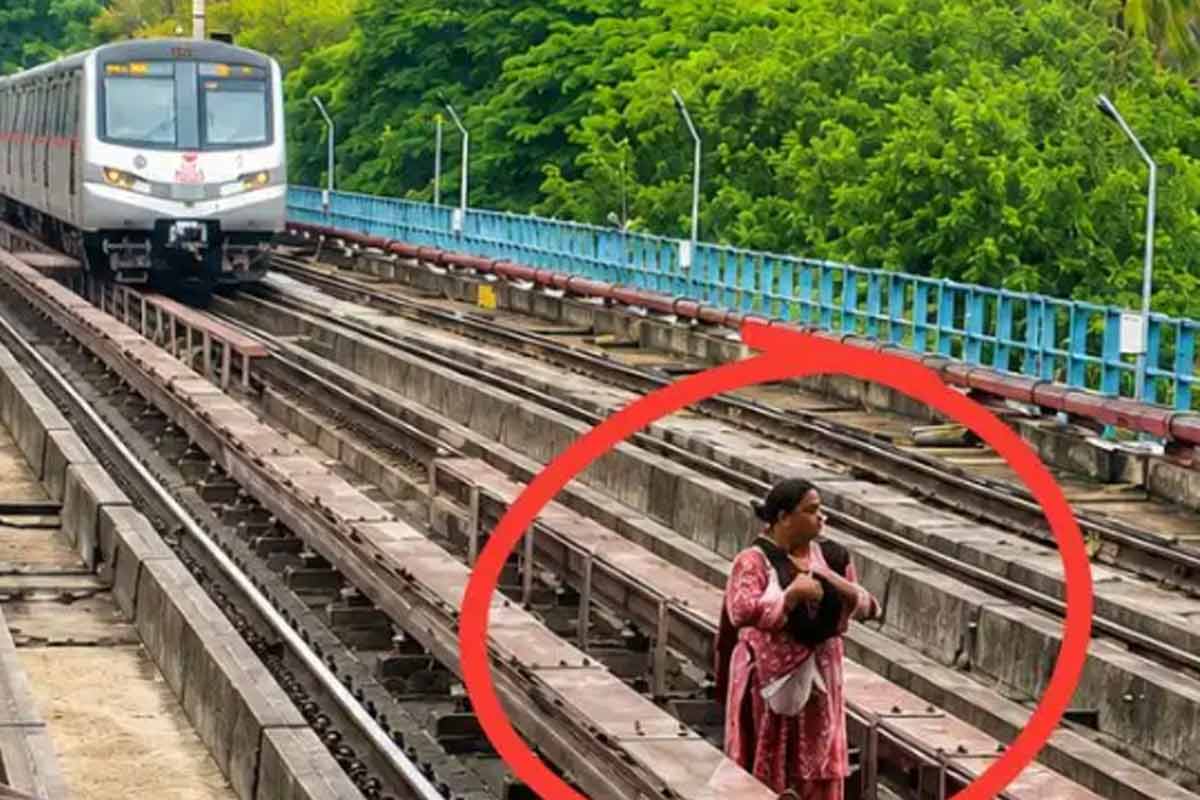 মেট্রো লাইনে নেমে প্ল্যাটফর্ম বদলের চেষ্টা মহিলার! ভাইরাল ভিডিও দেখে কী বলছে কর্তৃপক্ষ?