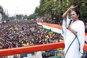 বছরের পর বছর রাস্তা বন্ধ করে ২১ জুলাইয়ের সভা, মমতা-অভিষেককে অবমাননা নোটিস হাই কোর্টের