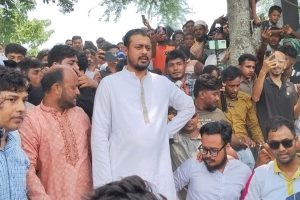 ভারতের ‘পুশইন’ দেখতে বেনাপোলে গিয়ে আক্রান্ত এনসিপি নেতা! অভিযোগ বিএনপির দিকে