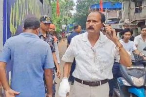 যানজটের সমস্যা মেটাতে ‘মাস্টারস্ট্রোক’, ‘অবৈধ’ ক্লাব ভাঙার নির্দেশ বাঁকুড়ার বিধায়কের
