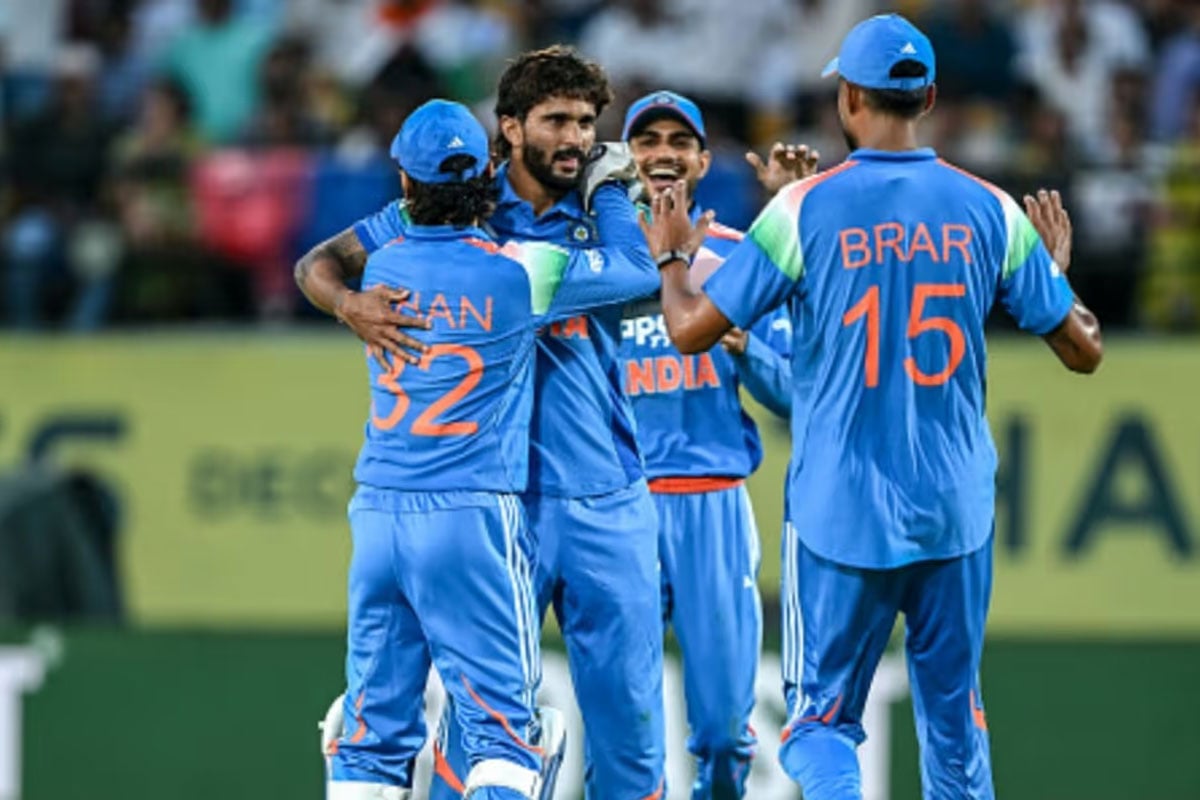 টিম ইন্ডিয়ায় ফের চোটের ধাক্কা! হার্দিকের পর ছিটকে গেলেন আরেক তারকা ক্রিকেটার, বদলি কে?