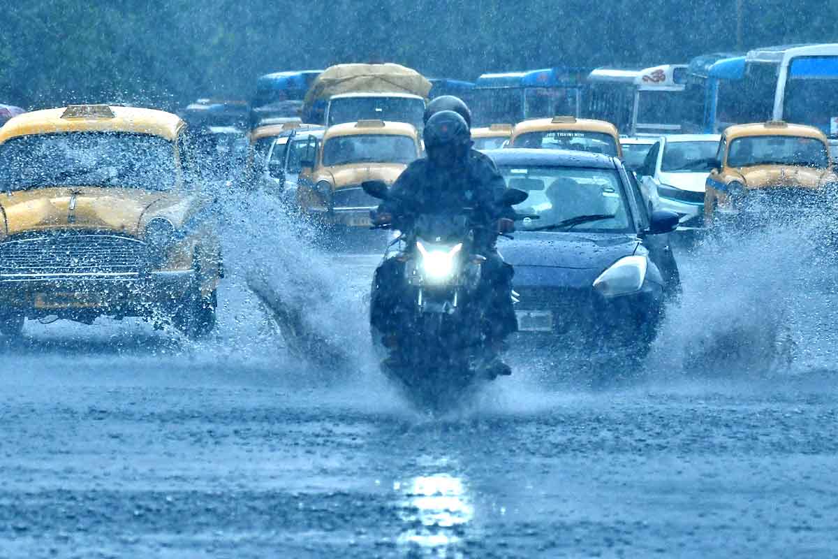 চলতি সপ্তাহেই কেরলে ঢুকছে বর্ষা, প্রবল বৃষ্টির পূর্বাভাস! দহনজ্বালা মেটাতে বঙ্গে কবে আগমন?