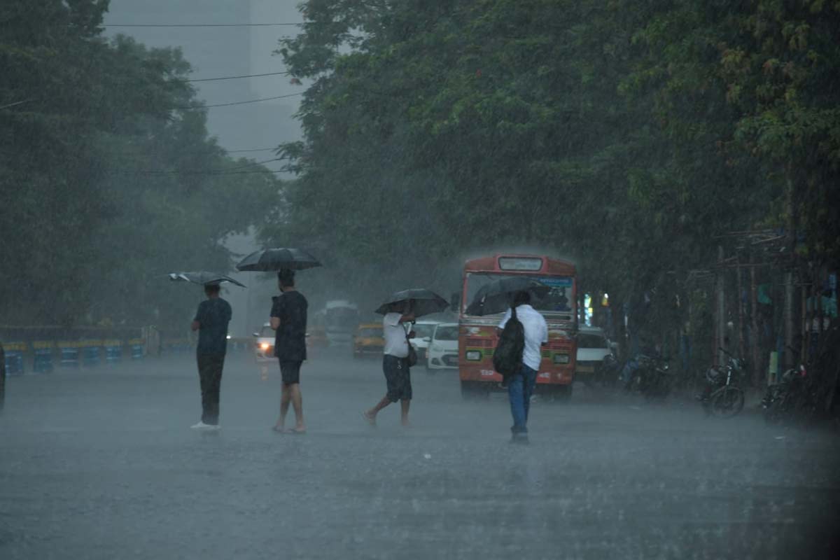 West Bengal Weather Update: Red Alert in North Bengal; Rain and Thunderstorms Forecast Across South Bengal.