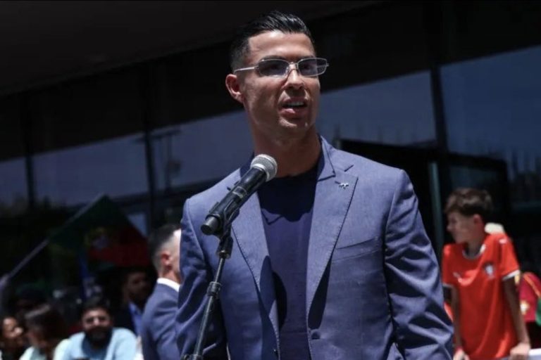 ‘চাপে পড়লে বোঝা যাবে কারা আসল চ্যাম্পিয়ন’, অধরা মাধুরীর স্বপ্নে আমেরিকা পাড়ি রোনাল্ডোর
