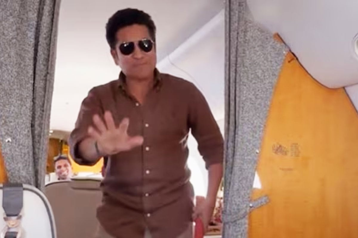 এবার বিমানেই ক্রিকেট শচীনের, ‘আউট করতে পারবে না’, মাঝ আকাশে কাদের চ্যালেঞ্জ ছুড়লেন?