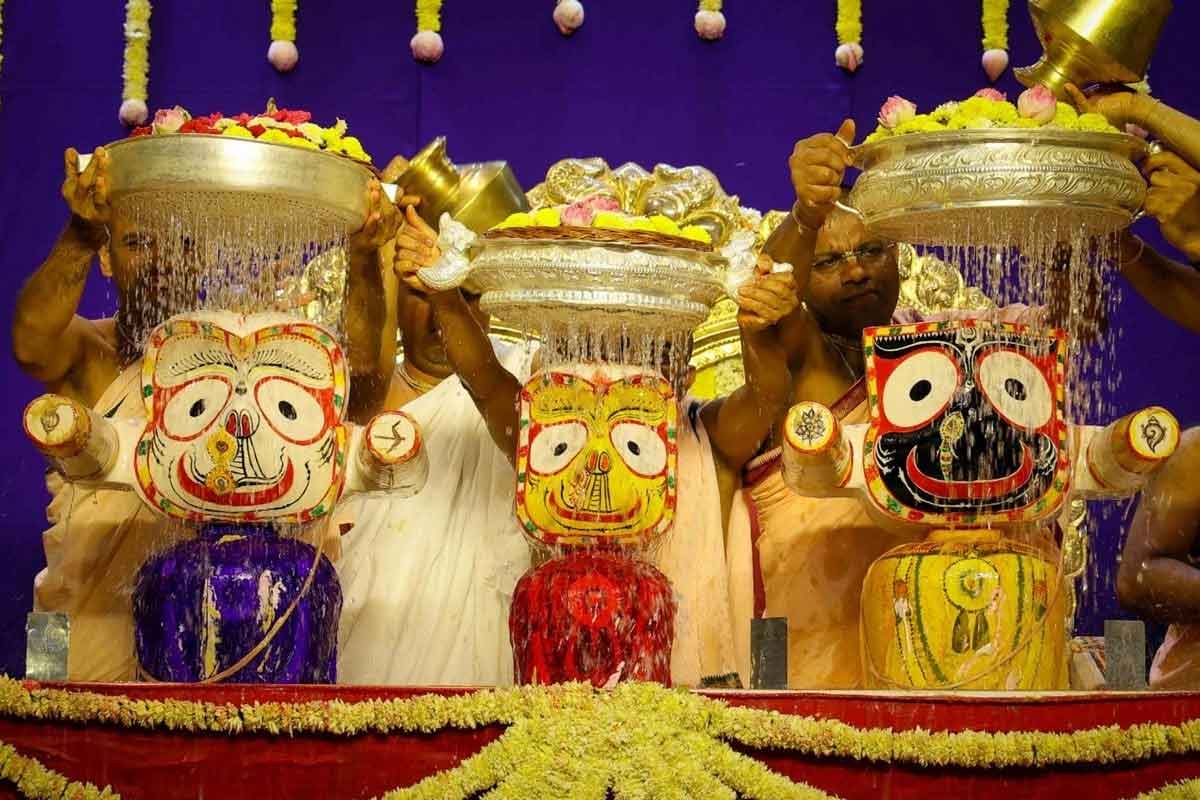 নিয়ম মানলে স্নানযাত্রাতেই ঘুরবে ভাগ্যের চাকা, জেনে নিন পুজোর শুভ তিথি