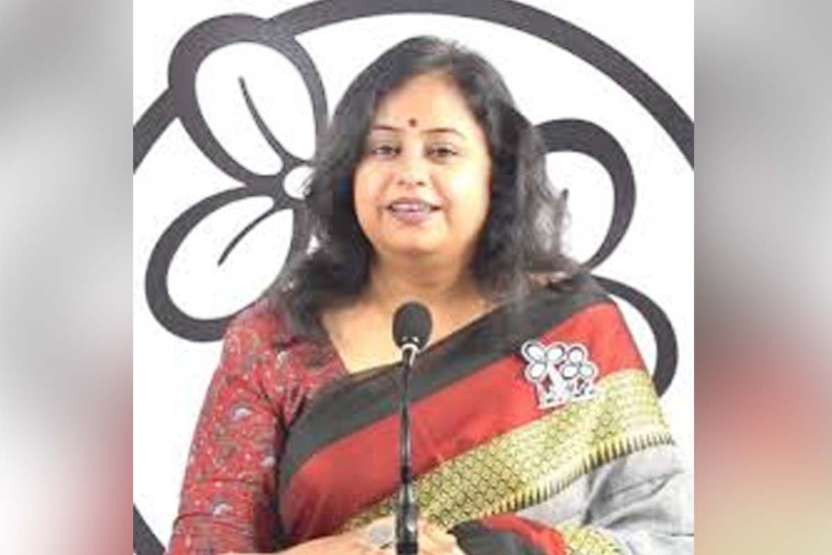 তৃণমূল কাউন্সিলর সুদর্শনার বিরুদ্ধে তোলাবাজির অভিযোগ আইনজীবীর, চাপের মুখে ফেরালেন টাকা!