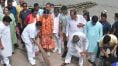 সাতসকালে ঝাঁটা হাতে মুখ্যমন্ত্রী শুভেন্দু, নিজেই পরিষ্কার করলেন বাগবাজার গঙ্গার ঘাট