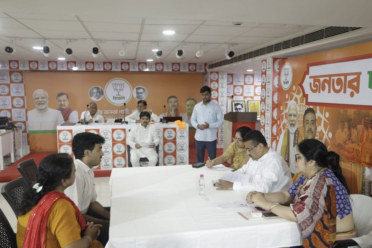 ‘জনতার দরবারে’, শুভেন্দুর কাছে বাঁশদ্রোণীর আয়ুষের মা, স্কুলের কর্তৃপক্ষের বিরুদ্ধে তদন্তের আর্জি